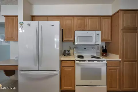 Kitchen - 8250 E Medina Ave, Mesa, AZ 85209 photo 3 of 4