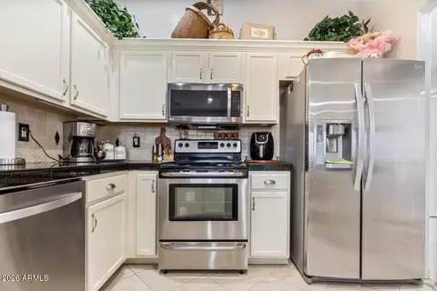 Kitchen - 1504 E Bowker St, Phoenix, AZ 85040 photo 1 of 4