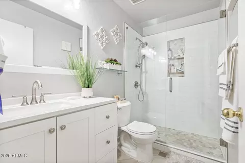 Bath - 1504 E Bowker St, Phoenix, AZ 85040 photo 1 of 3