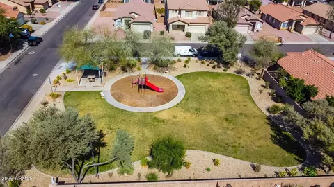 View/Area - 1504 E Bowker St, Phoenix, AZ 85040 photo 4 of 5