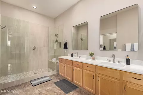 Bath - 434 E Sheffield Ave, Gilbert, AZ 85296 photo 1 of 4