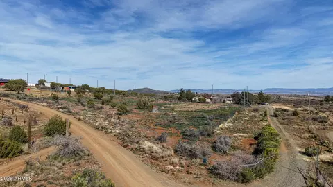 11401 S Hackberry Trl #-, Mayer, AZ 86333