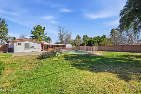 Exterior - 3223 E Weldon Ave, Phoenix, AZ 85018 photo 9 of 10