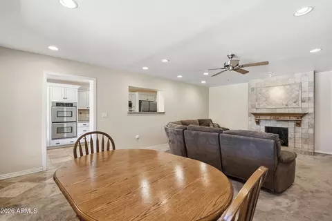 Dining - 3223 E Weldon Ave, Phoenix, AZ 85018 photo 1 of 2