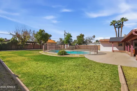 Exterior - 3223 E Weldon Ave, Phoenix, AZ 85018 photo 7 of 10