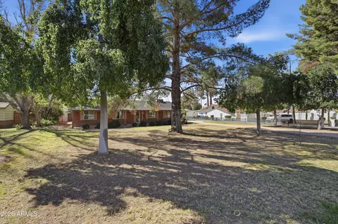 3223 E Weldon Ave, Phoenix, AZ 85018