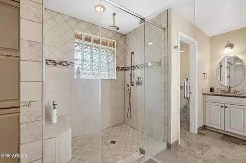 Bath - 3223 E Weldon Ave, Phoenix, AZ 85018 photo 2 of 7