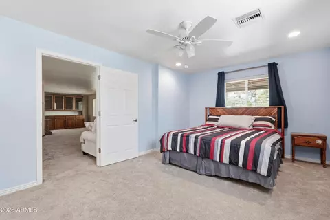 Bedroom - 3223 E Weldon Ave, Phoenix, AZ 85018 photo 2 of 7