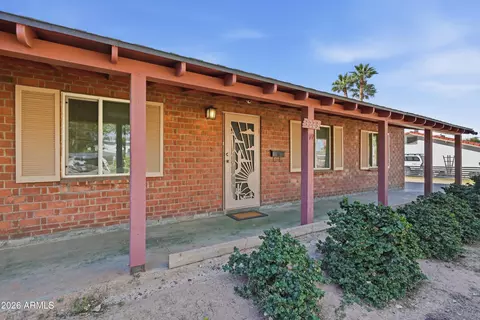 Exterior - 3223 E Weldon Ave, Phoenix, AZ 85018 photo 3 of 10