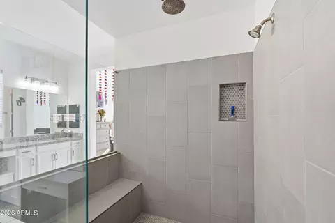 Bath - 3407 E Valencia Dr, Phoenix, AZ 85042 photo 2 of 5