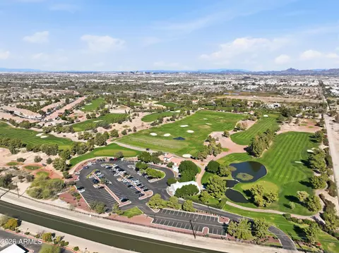 View/Area - 3407 E Valencia Dr, Phoenix, AZ 85042 photo 7 of 10