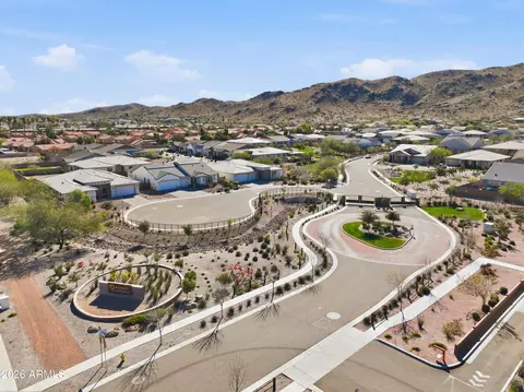 View/Area - 3407 E Valencia Dr, Phoenix, AZ 85042 photo 5 of 10