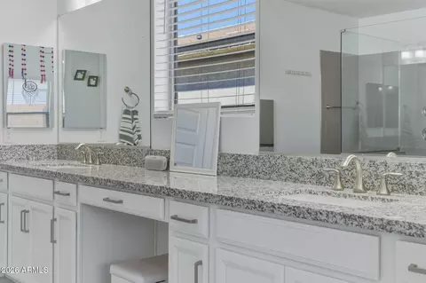 Bath - 3407 E Valencia Dr, Phoenix, AZ 85042 photo 5 of 5