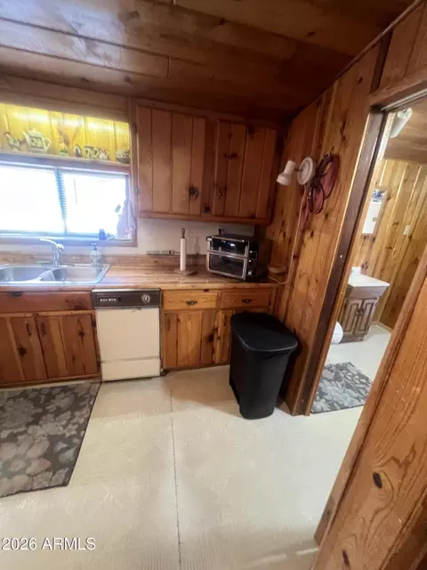 Kitchen - 84 W Haught Rd, Payson, AZ 85541 photo 4 of 6