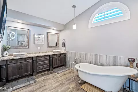 Bath - 6026 E Vermillion Cir, Mesa, AZ 85215 photo 2 of 4