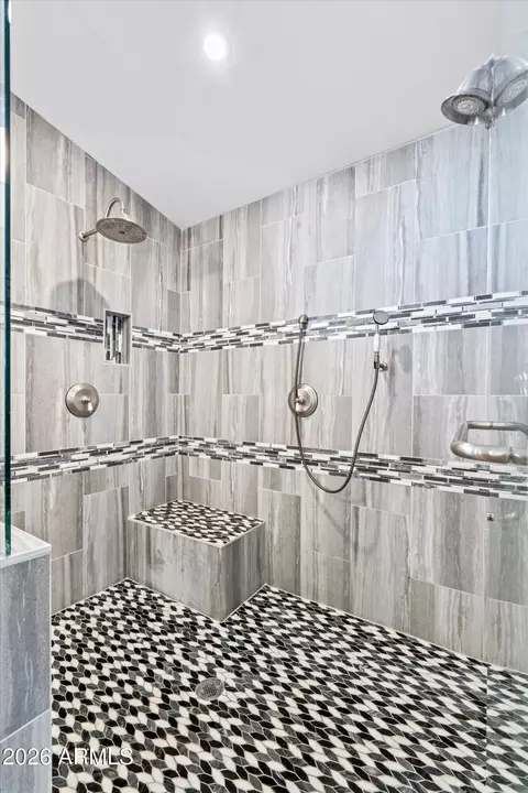 Bath - 6026 E Vermillion Cir, Mesa, AZ 85215 photo 3 of 4