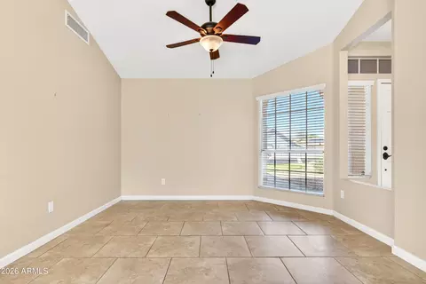 Living - 919 N Starling Dr, Gilbert, AZ 85234 photo 6 of 7