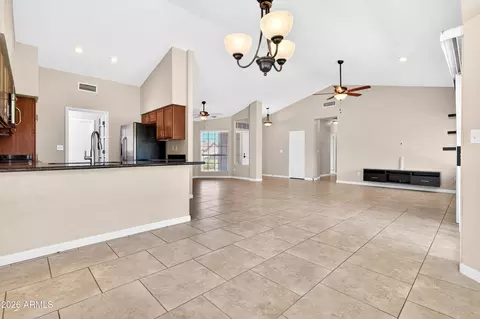 Living - 919 N Starling Dr, Gilbert, AZ 85234 photo 5 of 7
