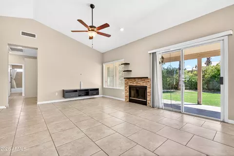 Living - 919 N Starling Dr, Gilbert, AZ 85234 photo 1 of 7