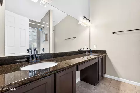 Bath - 919 N Starling Dr, Gilbert, AZ 85234 photo 2 of 4