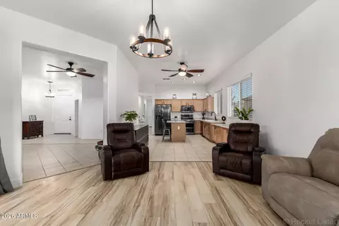 Entry Way - 3257 E Maplewood St, Gilbert, AZ 85297 photo 4 of 5