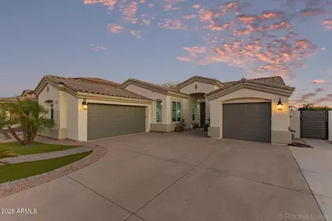Exterior - 3257 E Maplewood St, Gilbert, AZ 85297 photo 1 of 10