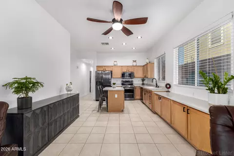 Kitchen - 3257 E Maplewood St, Gilbert, AZ 85297 photo 1 of 7