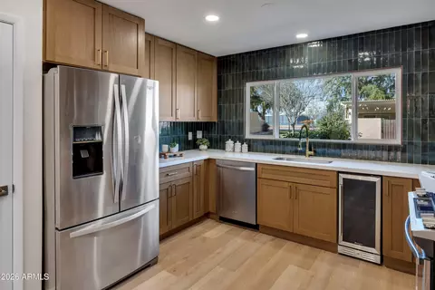 Kitchen - 2107 W Marlette Ave, Phoenix, AZ 85015 photo 3 of 4
