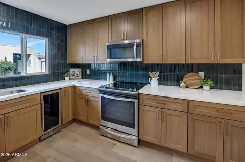 Kitchen - 2107 W Marlette Ave, Phoenix, AZ 85015 photo 4 of 4
