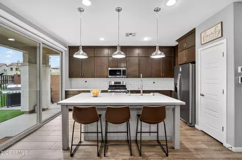 Kitchen - 690 N Sparrow Ct, Gilbert, AZ 85234 photo 1 of 7