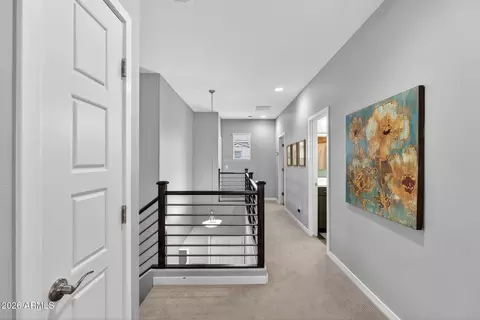 Entry Way - 690 N Sparrow Ct, Gilbert, AZ 85234 photo 6 of 7