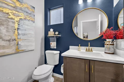 Bath - 690 N Sparrow Ct, Gilbert, AZ 85234 photo 4 of 7