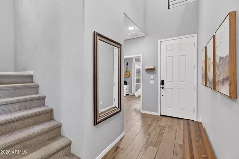 Entry Way - 690 N Sparrow Ct, Gilbert, AZ 85234 photo 3 of 7