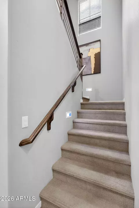 Entry Way - 690 N Sparrow Ct, Gilbert, AZ 85234 photo 4 of 7
