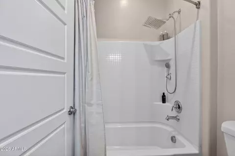 Bath - 690 N Sparrow Ct, Gilbert, AZ 85234 photo 7 of 7