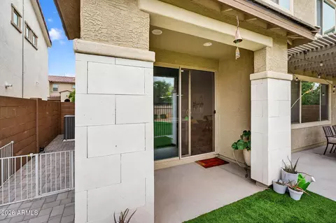 Exterior - 690 N Sparrow Ct, Gilbert, AZ 85234 photo 4 of 5