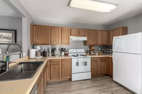 Kitchen - 8531 E Kiowa Ave, Mesa, AZ 85209 photo 1 of 2