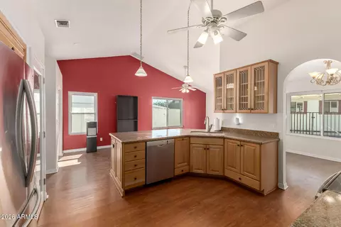 10226 S 46th Way, Phoenix, AZ 85044 photo 9