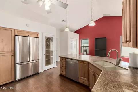 10226 S 46th Way, Phoenix, AZ 85044 photo 8