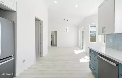 Entry Way - 2245 E Capri Cir, Mesa, AZ 85204 photo 1 of 2