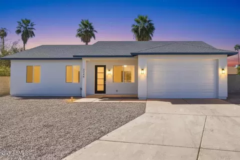 2245 E Capri Cir, Mesa, AZ 85204
