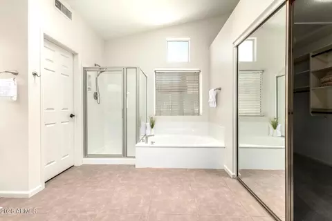Bath - 3827 E Glenhaven Dr, Phoenix, AZ 85048 photo 2 of 3