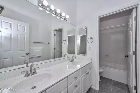 Bath - 1942 E Claire Dr E, Phoenix, AZ 85022 photo 4 of 4