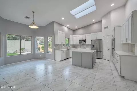 Kitchen - 1942 E Claire Dr E, Phoenix, AZ 85022 photo 5 of 5