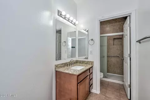 Bath - 1942 E Claire Dr E, Phoenix, AZ 85022 photo 2 of 4