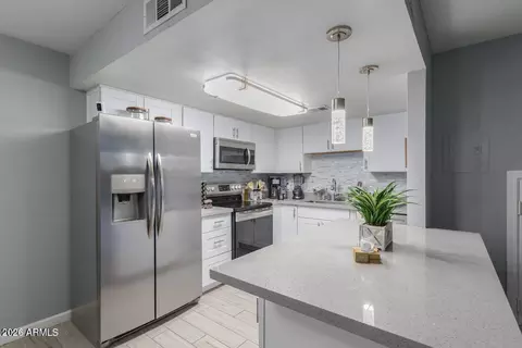 4759 E Belleview St, Phoenix, AZ 85008