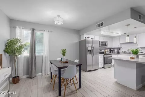 4759 E Belleview St, Phoenix, AZ 85008