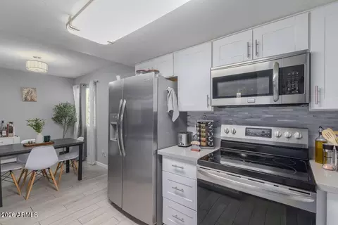 Kitchen - 4759 E Belleview St, Phoenix, AZ 85008 photo 3 of 5