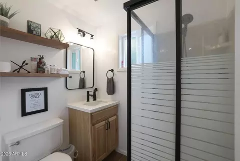 Bath - 3483 N Hillside Rd, Pine, AZ 85544 photo 1 of 2
