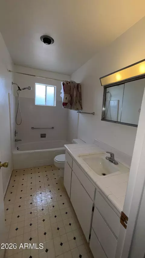 Bath - 5502 E Duncan St, Mesa, AZ 85205 photo 2 of 2
